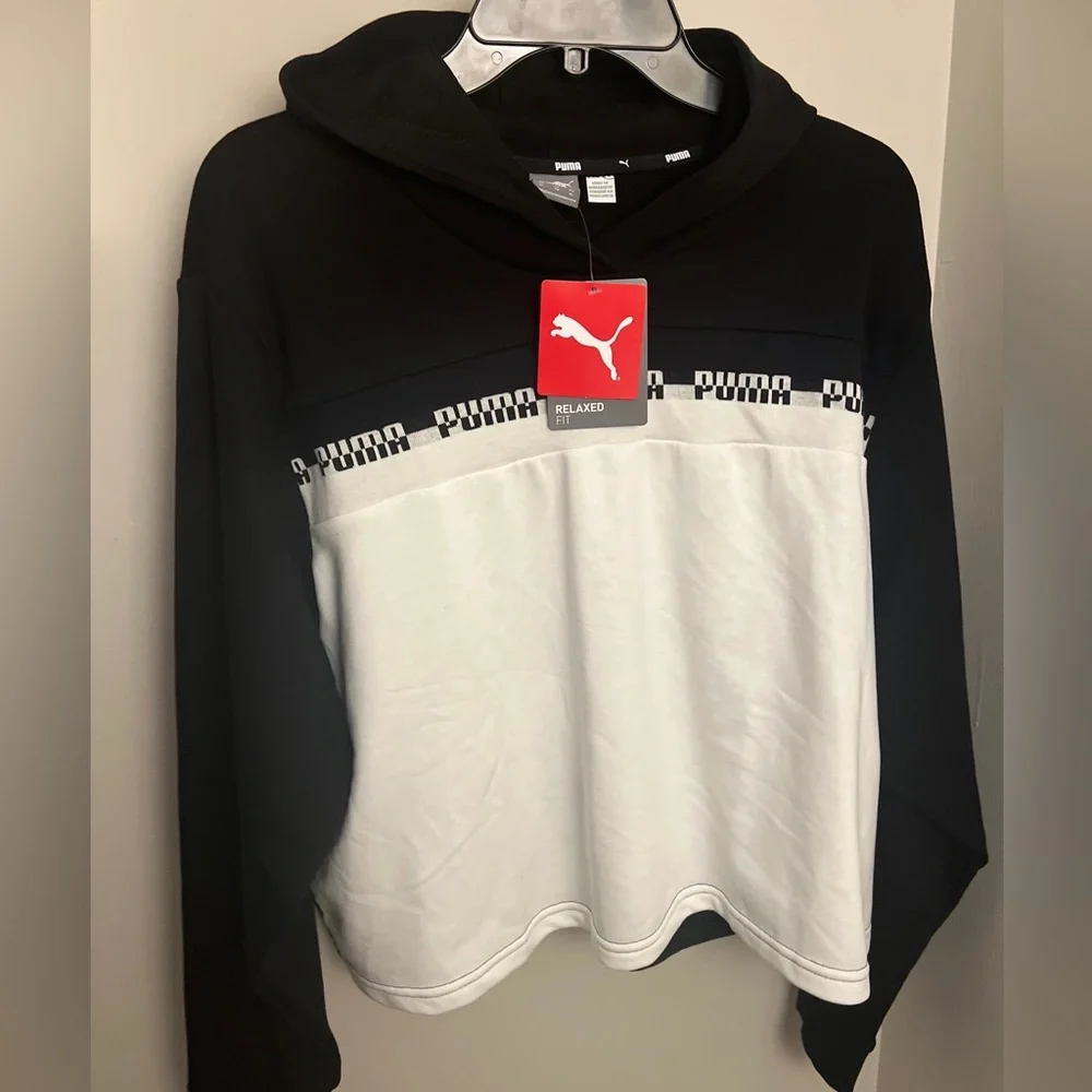 NWT- Puma Women's Black/White Amplified Cropped Logo Hoodie - Picture 6 of 7